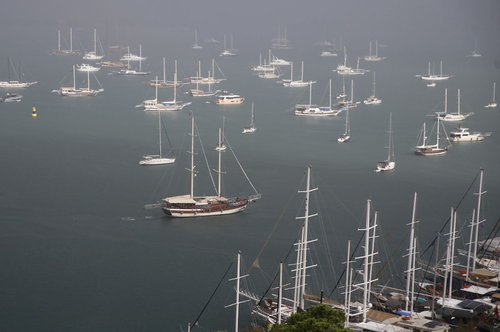 Muğla'yı sağanak ve fırtına vurdu: Yollar, evler ve mezarlıklar sular altında kaldı - 3