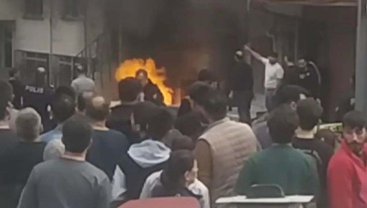 Küçükçekmece'de binada patlama: 1 ölü, 5 yaralı Küçükçekmece'de binada patlama: 1 ölü, 5 yaralı