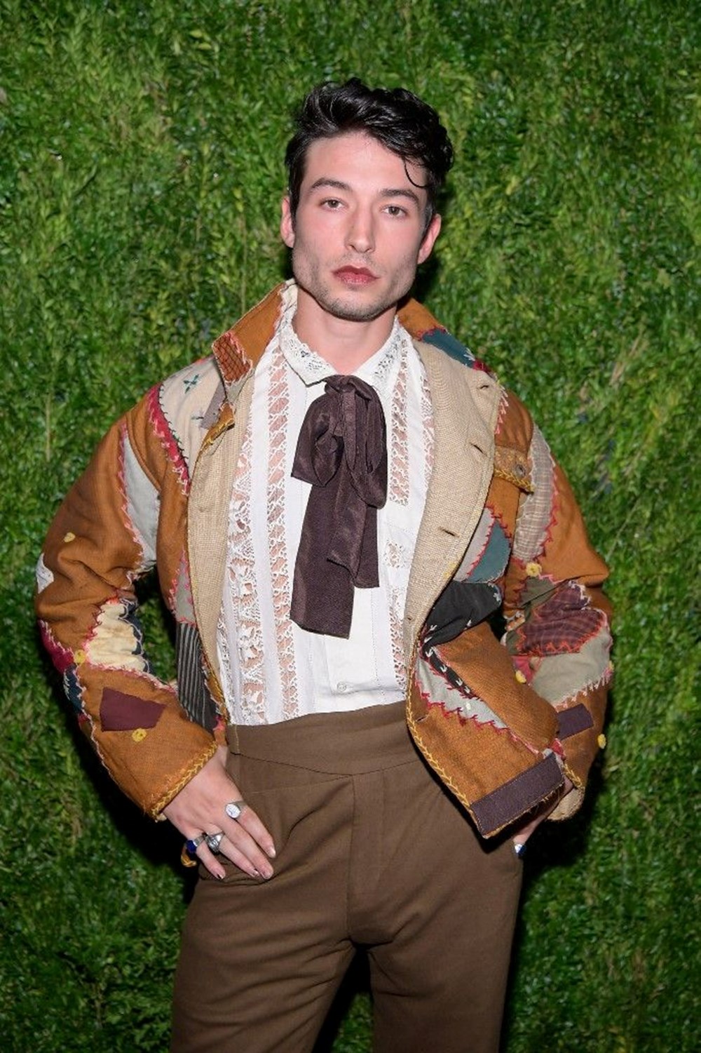 Ezra Miller "The Flash"ın devam filmi için vazgeçilmez