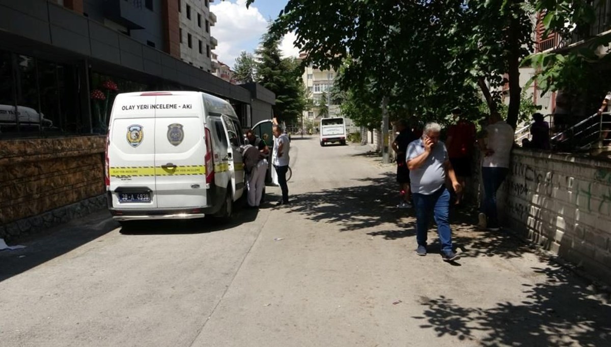 Kayseri'de 19 yaşındaki gencin şüpheli ölümü Kayseri'de 19 yaşındaki gencin şüpheli ölümü
