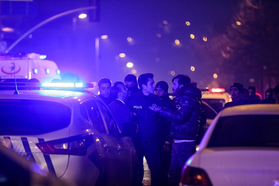 İstanbul'da gece kulübünde silahlı kavga: 1 yaralı - 1