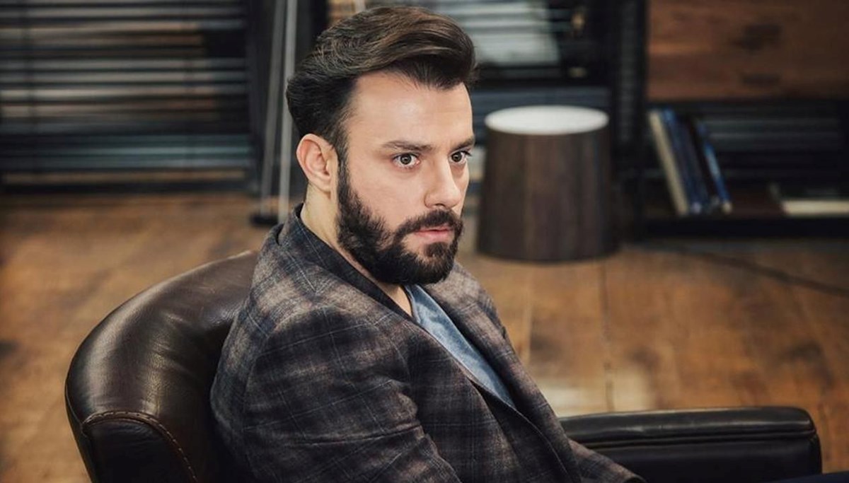 Kürk Mantolu Madonna filminde Raif Efendi'yi Salih Bademci canlandıracak