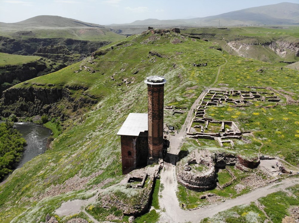 UNESCO Dünya Miras Listesi'nde! Kars'ın tarihi güzelliği ilgi odağı oldu - 1