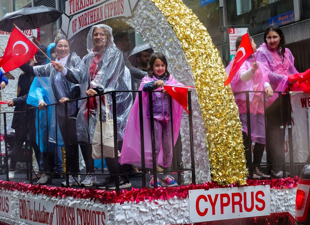 New York'ta Türk günü yürüyüşü