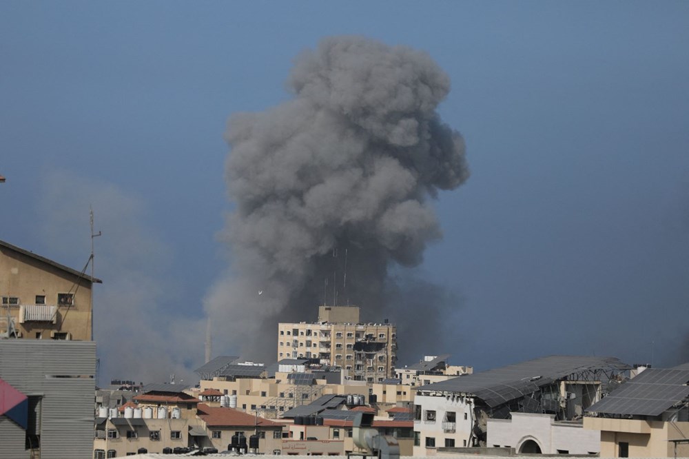 İsrail Gazze'deki hastaneleri bombalarla ablukaya aldı - 3