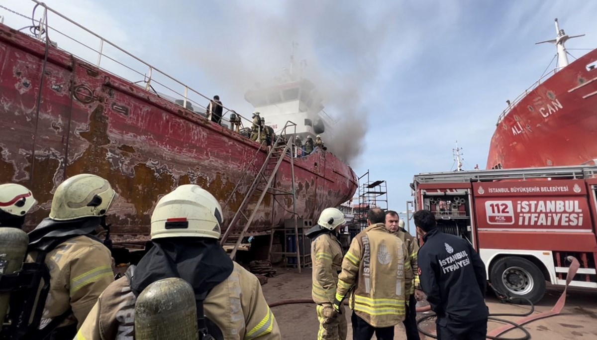 Tuzla'da gemi yangını