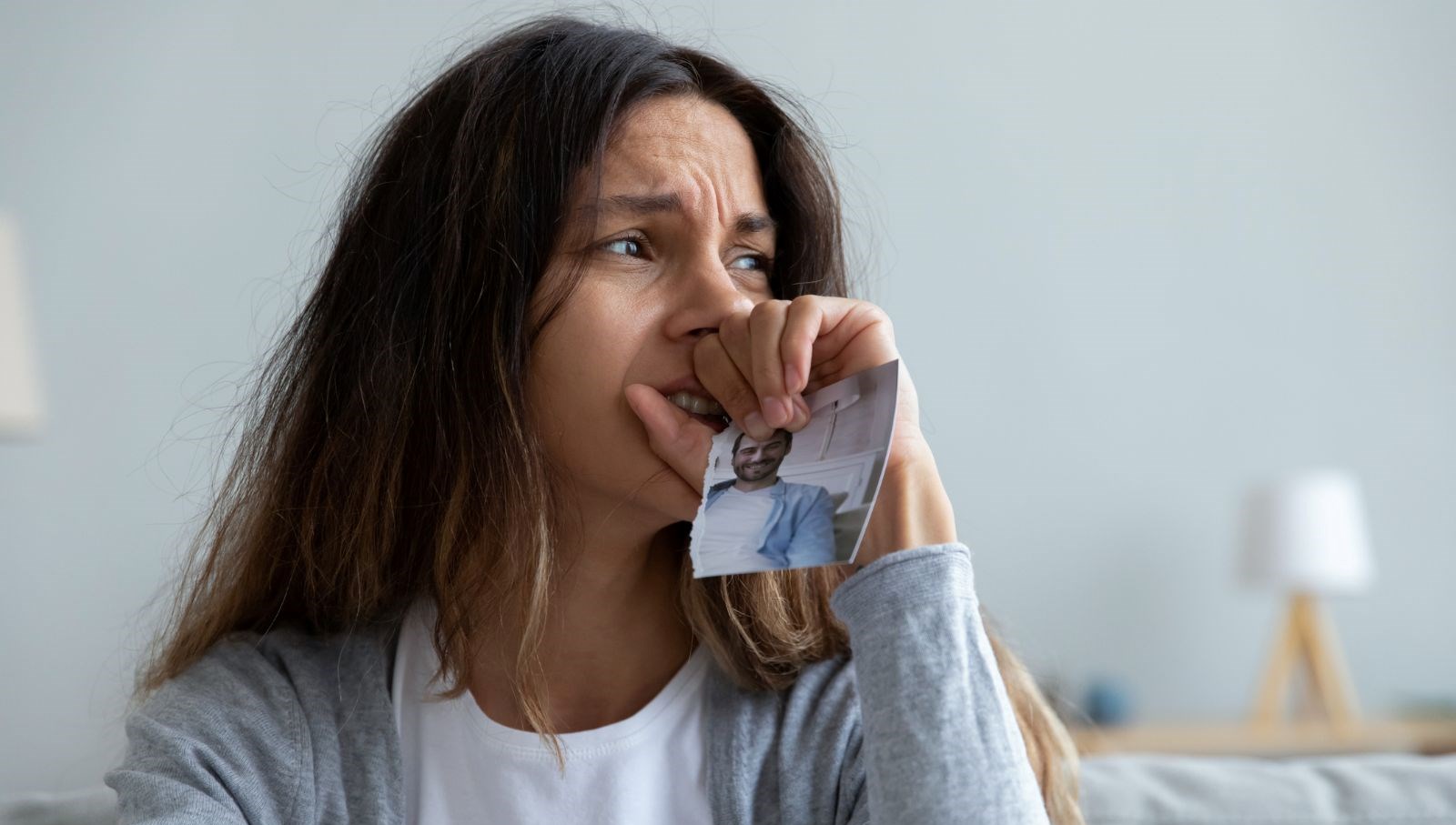 Eski sevgilinizle tekrar bir araya gelmemeniz gerektiğini gösteren 8 işaret