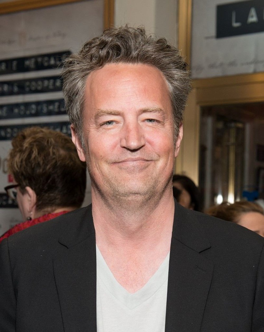 Matthew Perry biyografik bir film hazırlığındaymış: Beni Zac Efron oynasın - 5