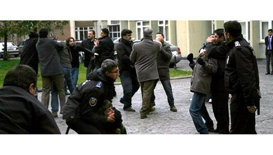 Bakan Yıldız’a üniversitede protesto