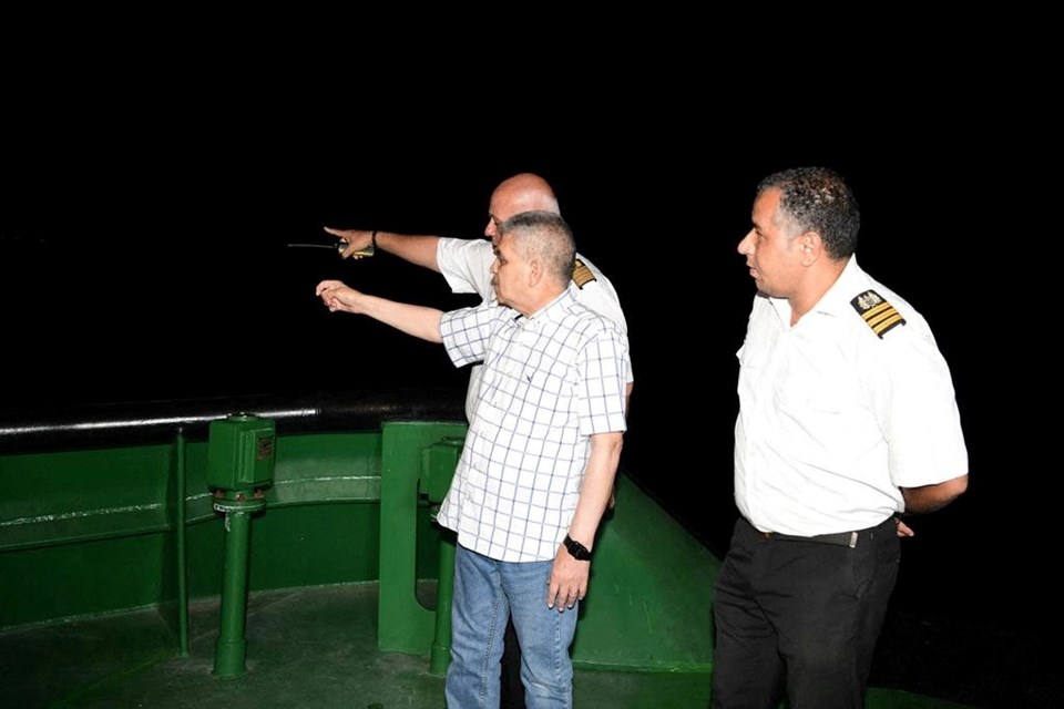 Süveyş Kanalı'nda petrol tankeriyle çarpışan römorkör battı: Bir mürettebat öldü - 1