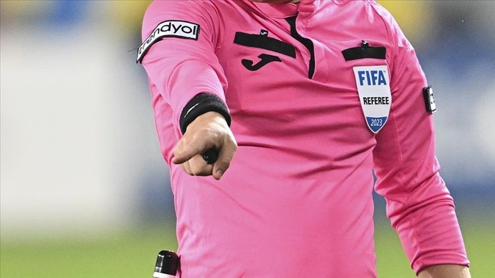 Derbide yabancı orta hakem formülü: Üç FIFA hakeminin ismi öne çıkıyor - 1
