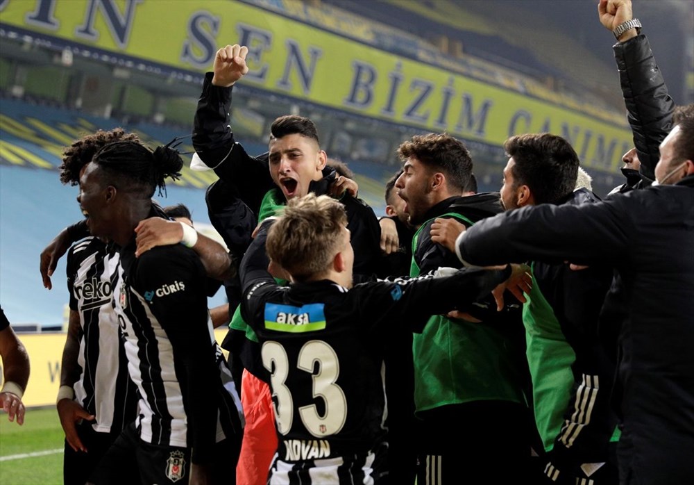 Beşiktaş Kadıköy'de 4 golle kazandı - Son Dakika Haberleri