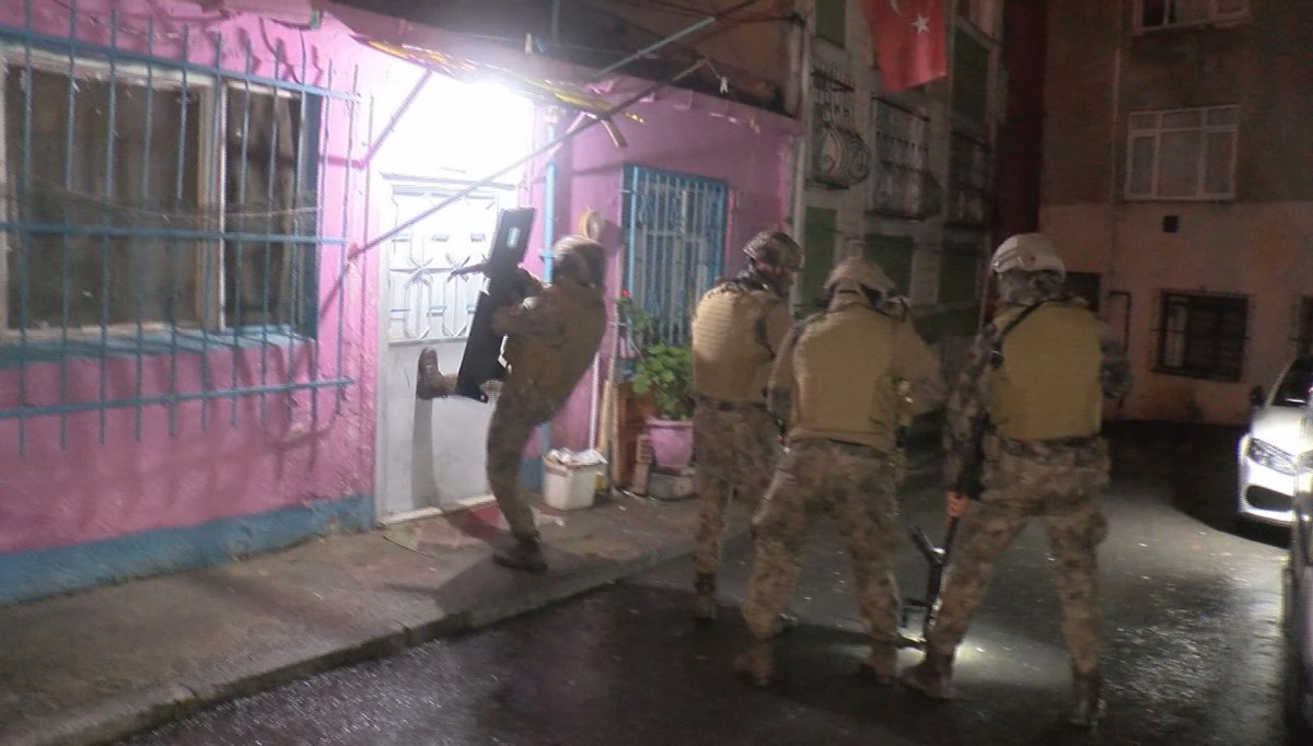 İstanbul'da uyuşturucu satıcılarına yönelik helikopter destekli operasyon