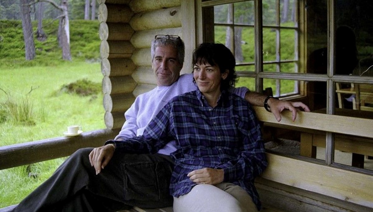 Jeffrey Epstein’in eski pilotu konuştu: Aynı anda iki sevgilisi vardı, biri yarı yaşındaydı