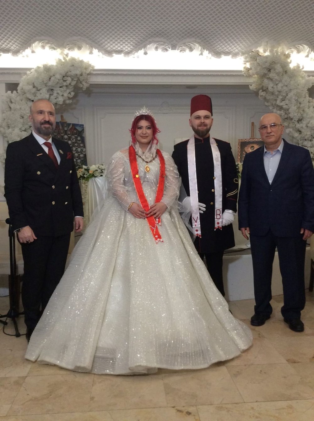 Abdülhamid'in torunlarından düğün açıklaması: Atatürk ve Cumhuriyete karşı açıklamaları onaylamıyoruz - 4