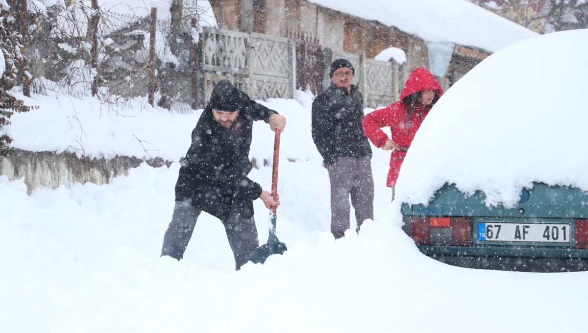 Bugün okullar tatil mi oldu? 14 Nisan Pazartesi tatil olan il ve ilçeler