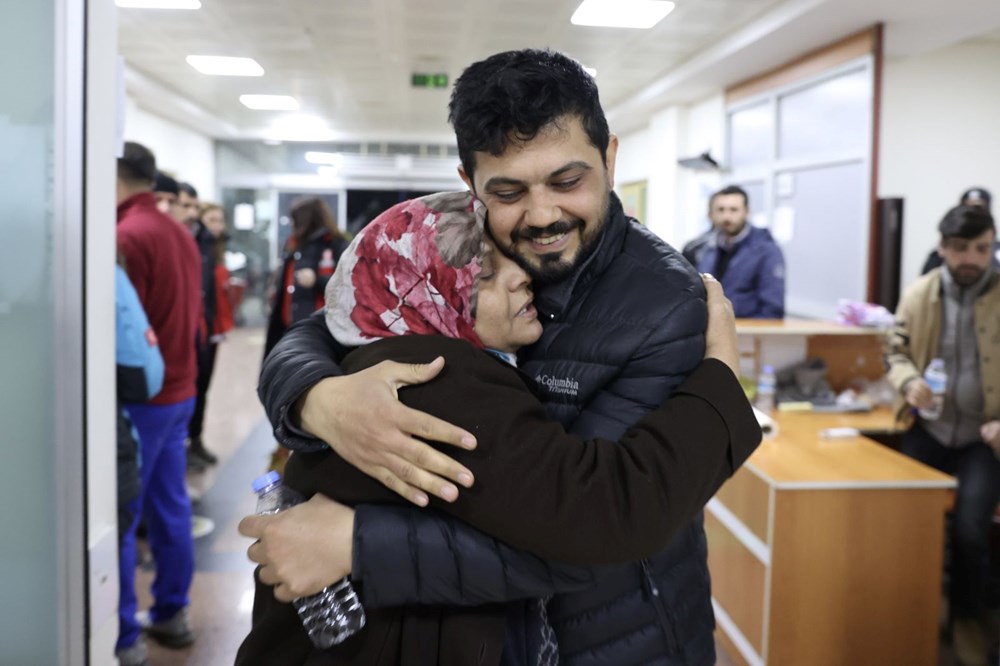 261 saat sonra çocuklarına kavuştular: Umudumu tamamen kaybetmiştim - 8