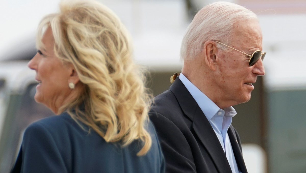 First Lady Jill Biden'dan ABD Başkanı Joe Biden'a kameralar önünde azar