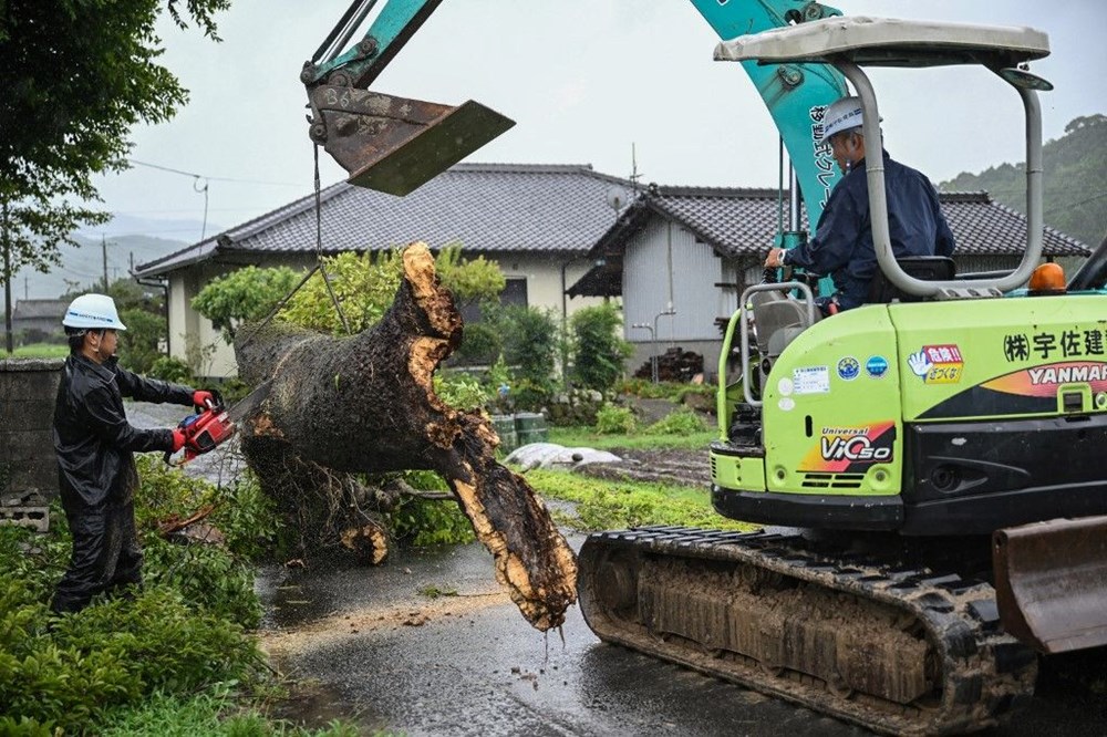 Tayfun Japonya'ya ulaştı: 54 yaralı, 1 kayıp - 5
