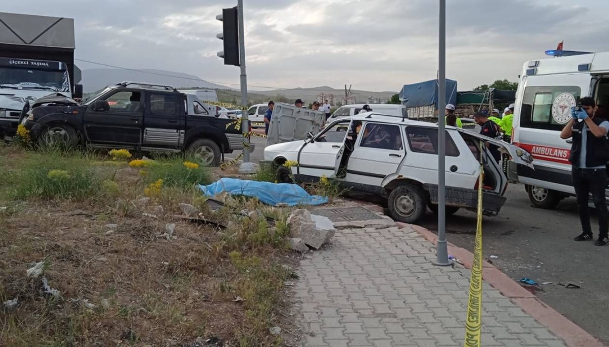 Yaşlı çift, feci şekilde can verdi Yaşlı çift, feci şekilde can verdi