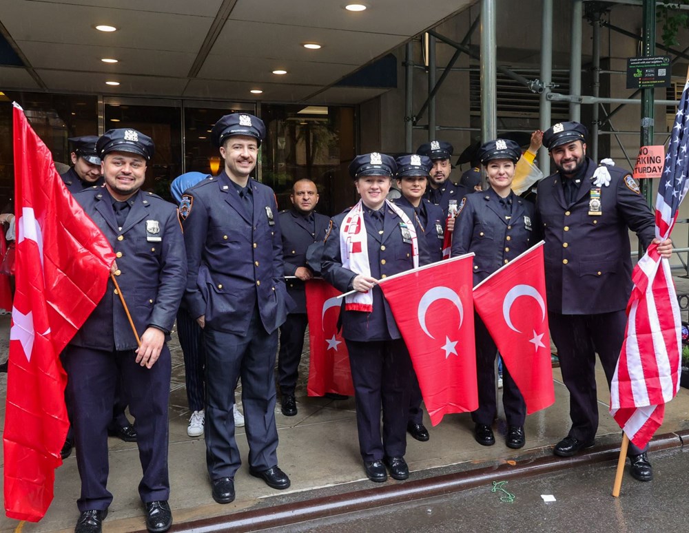 New York'ta Türk günü yürüyüşü