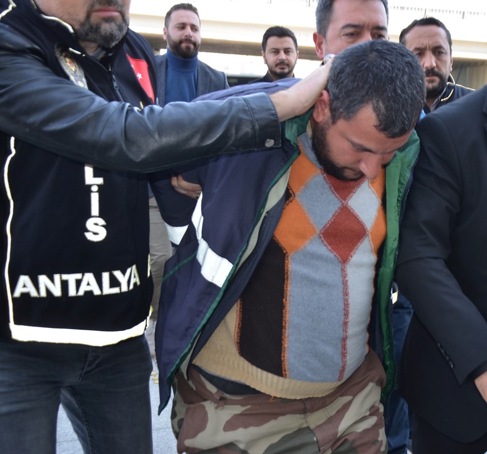Antalya'da öldürdüğü iş arkadaşının telefonunu eşine hediye etti - 1
