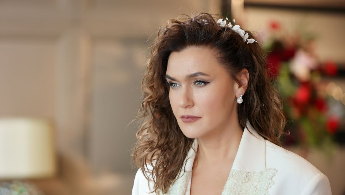 Star TV'nin ses getirecek yeni dizisi Yandaki Oda'dan ilk fotoğraflar geldi Star TV'nin ses getirecek yeni dizisi Yandaki Oda'dan ilk fotoğraflar geldi