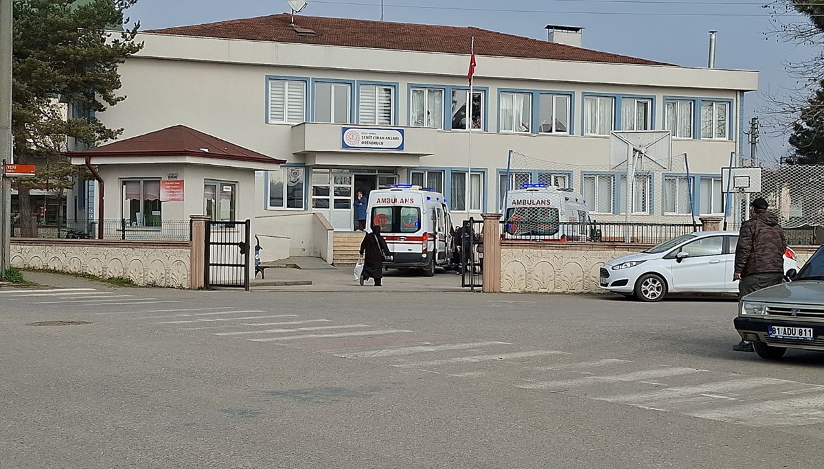 Marketteki çiğ köfte hastanelik etti Marketteki çiğ köfte hastanelik etti