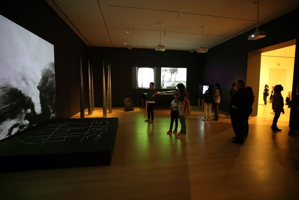 New York Modern Sanat Müzesi yeniden açıldı (450 milyon ...