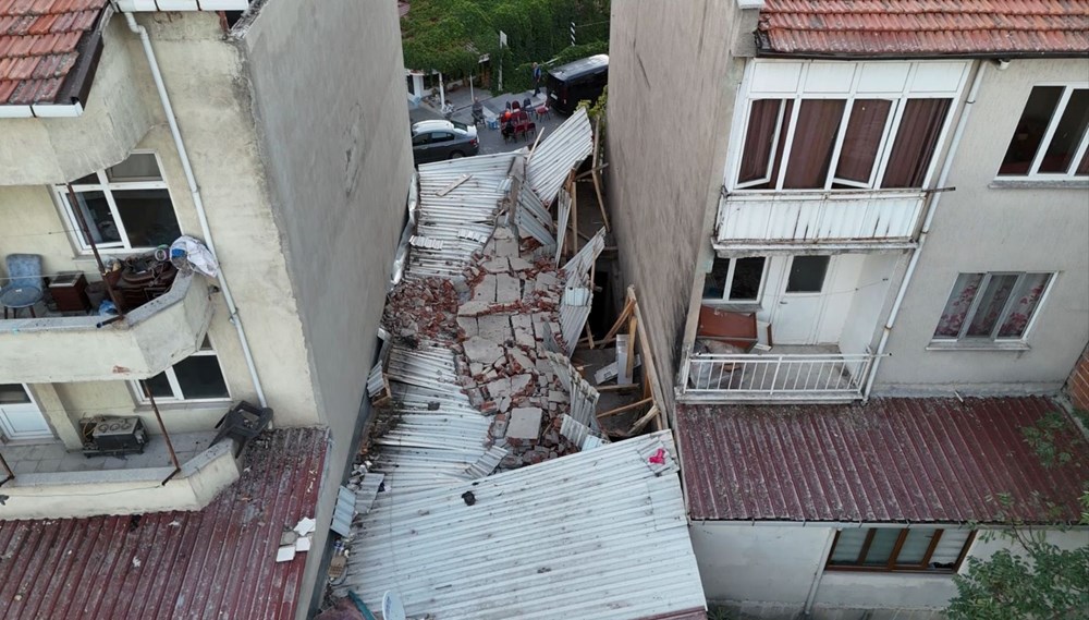 Balıkesir'deki depremin merkez üssünde bu sabah... Sındırgı havadan görüntülendi - 7