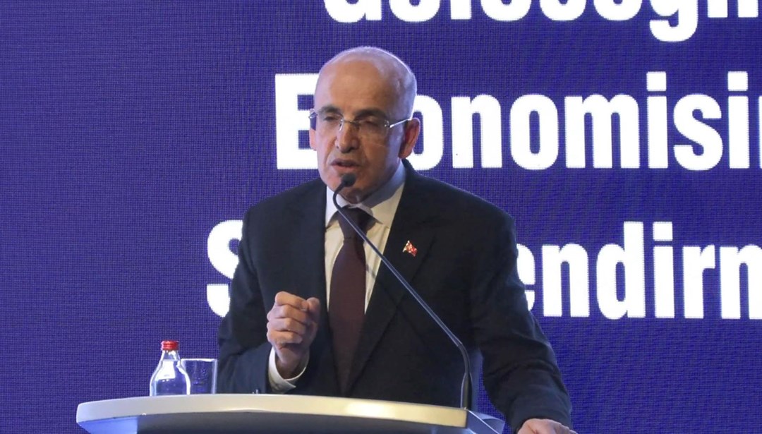 Bakan Şimşek: Kur hedefimiz yok, olamaz da