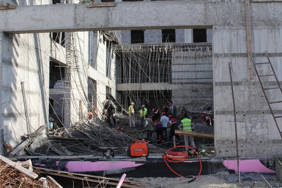 Hastane inşaatında göçük: 4 ölü - 4