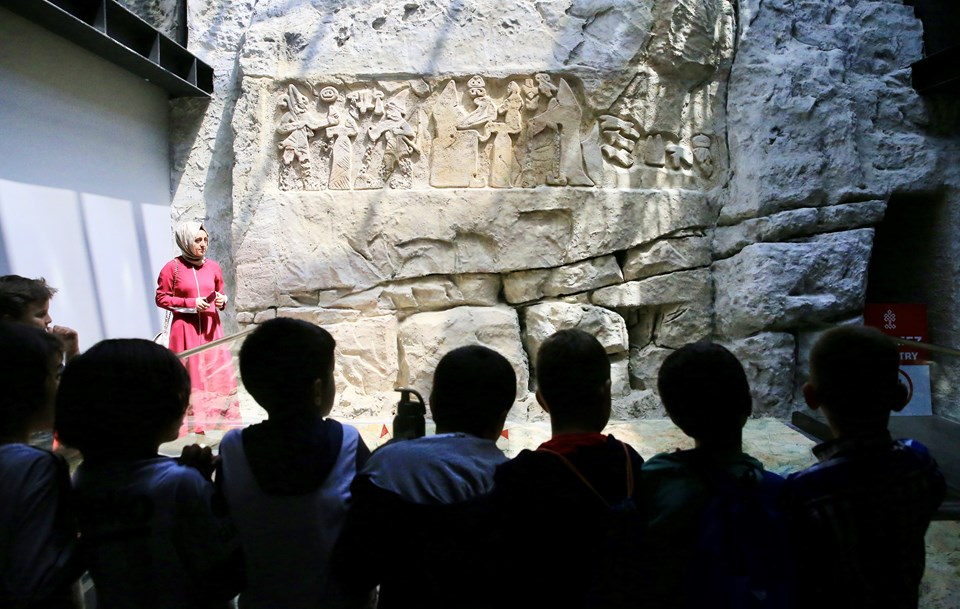 Kayseri Kalesi'ndeki Arkeoloji Müzesi ziyaretçilerini zamanda yolculuğa çıkarıyor - 2