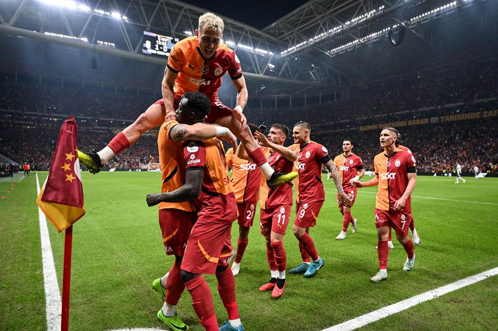 Derbide kazanan Galatasaray: Puan farkı 8'e çıktı - 25
