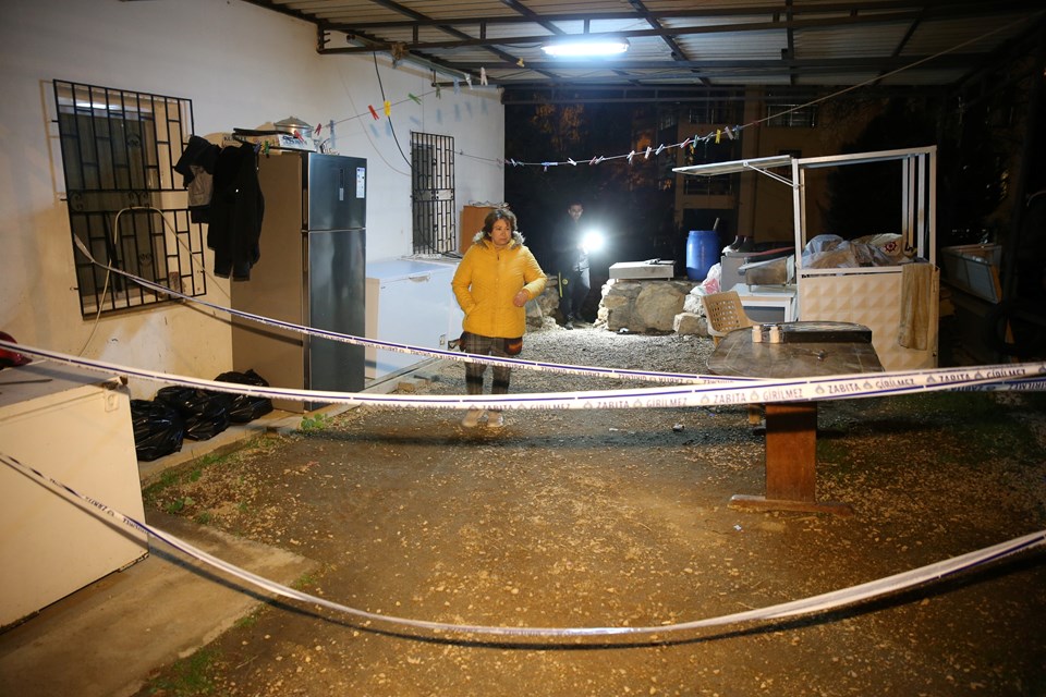 Bodrum'da istinat duvarı çöken iki ev tahliye edildi - 2