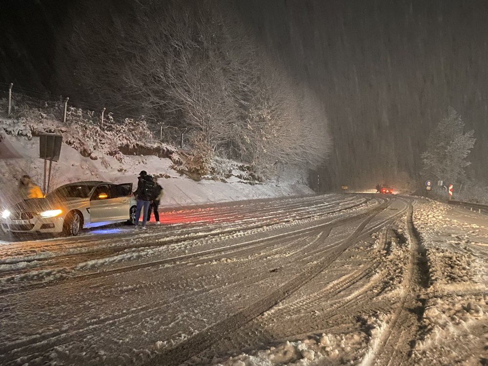 İstanbul'un dibine kadar geldi: Birçok kentte kar sevinci yaşandı - 11