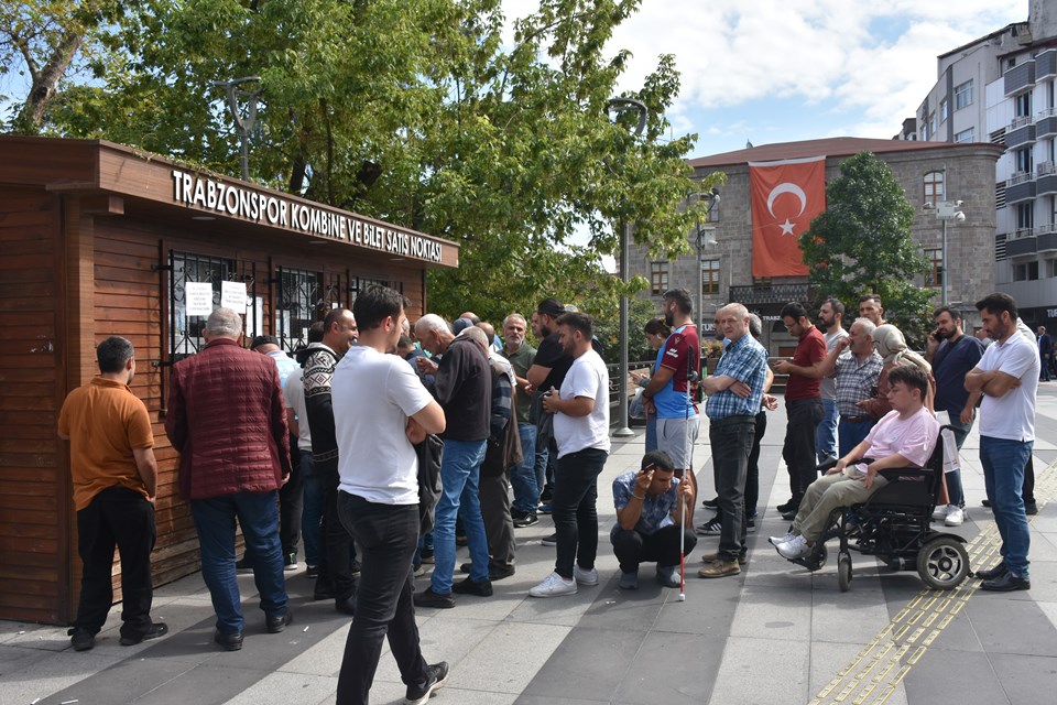 Trabzonspor-Beşiktaş maçı biletleri satışa çıktı - 1