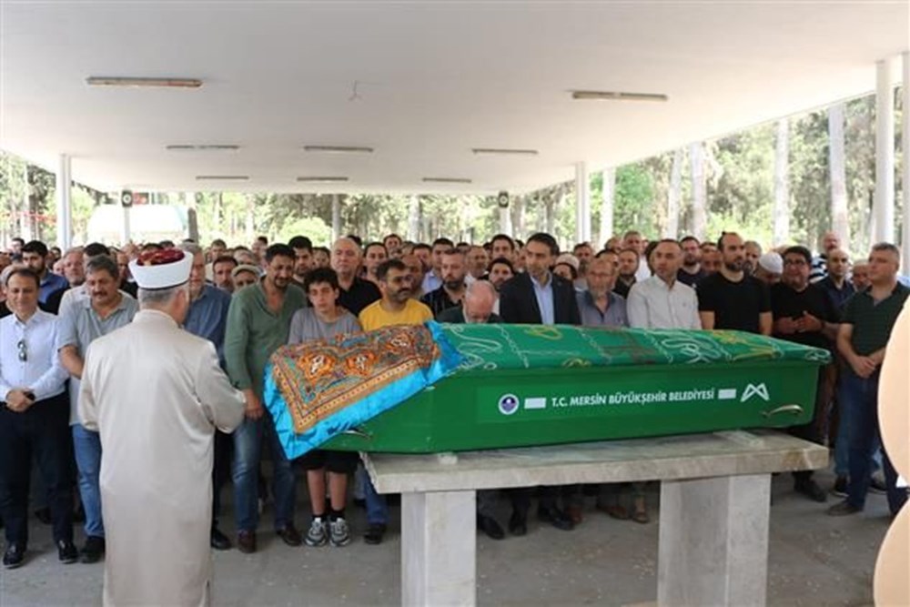 Minik Elif'in Ölümü: Acılı Babanın Feryadı Adaleti Sarsıyor 76