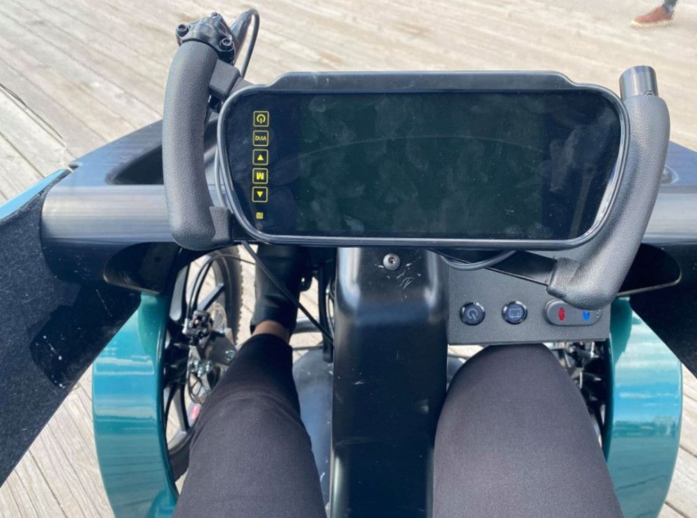 Konforlu seyahat için dört tekerli elektrikli bisiklet - 7