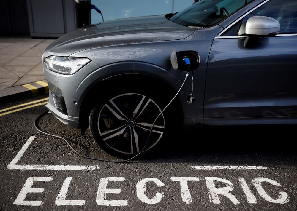 Çin’in en büyük otomobil üreticisi Geely�den Tesla hamlesi Lüks