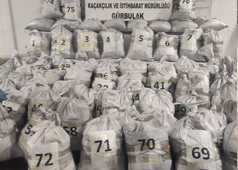 Tarihi uyuşturucu operasyonu: Kömüre emdirilmiş halde ele geçirildi - 1