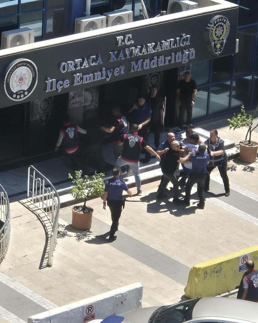 Müge Anlı'daki istismar olayı: Üvey kızlarını istismar ettiği ortaya çıkan Selahattin Yalnız tutuklandı - 6