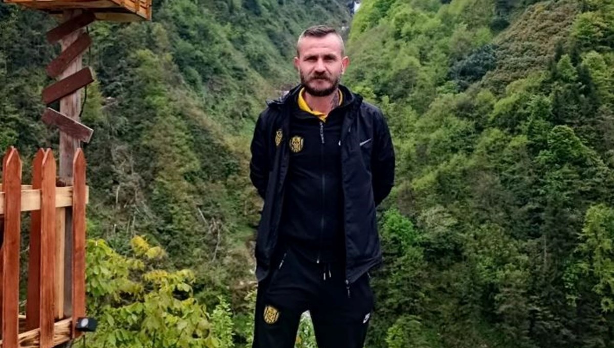 Benekli Ayhan (Ayhan Koç) kimdir? Benekli Ayhan (Ayhan Koç) kimdir?