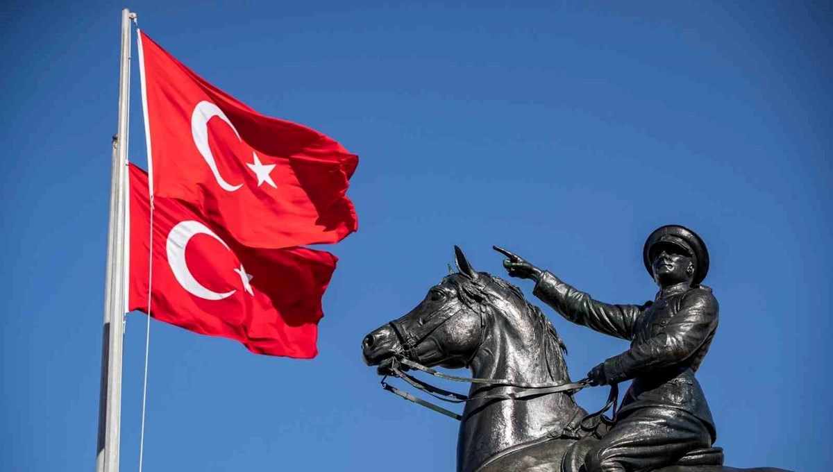 Türkiye Cumhuriyeti'nin kuruluşunun 102. yılı: 28 Ekim yarım gün mü?