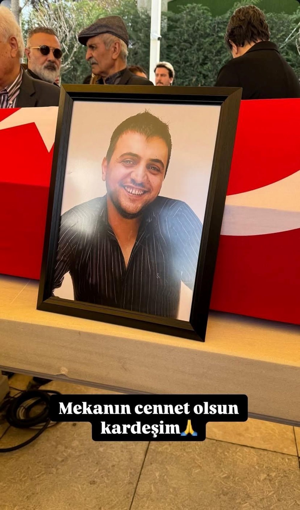 Şinasi Yurtsever son yolculuğuna uğurlandı: Ani bir ölüm oldu - 10