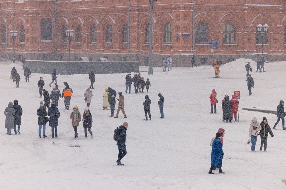 Moskova'da son 28 yılın kar yağışı rekoru kırıldı - 2