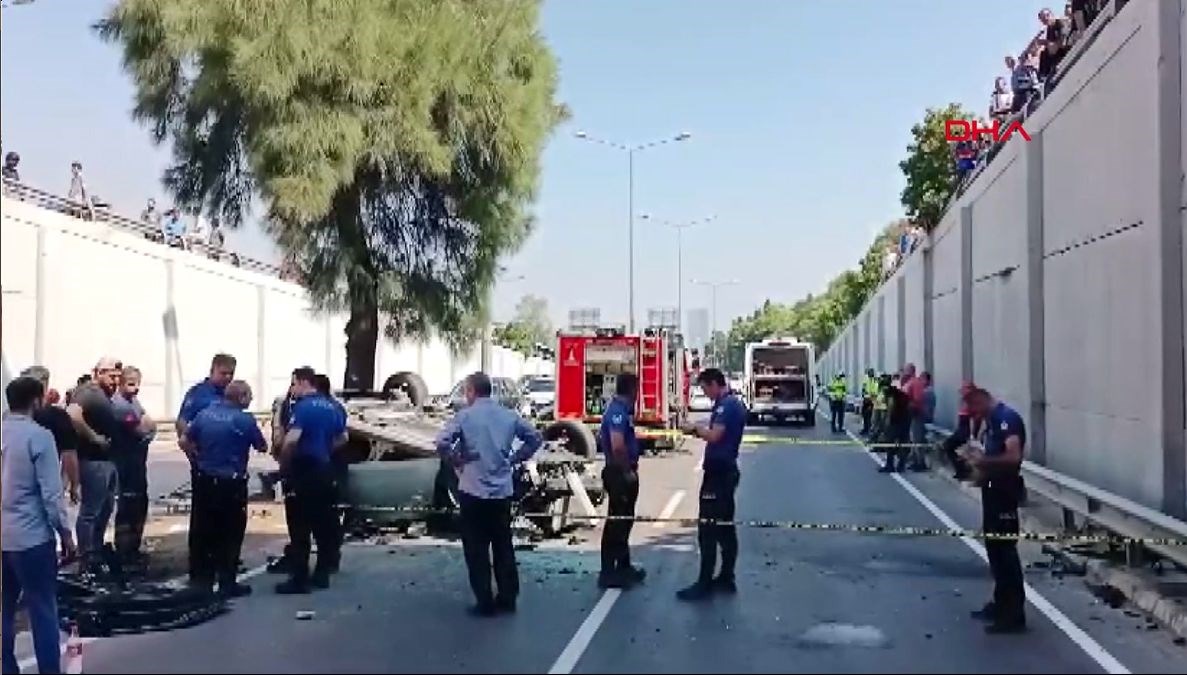 İzmir’de otomobil 6 metreden alt geçide düştü: 3 ölü, 2 ağır yaralı