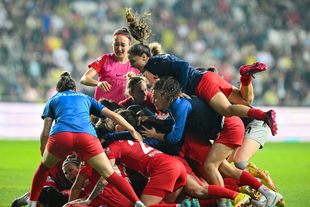 Kadınlar Futbol Süper Ligi'nde şampiyon belli oldu - 6