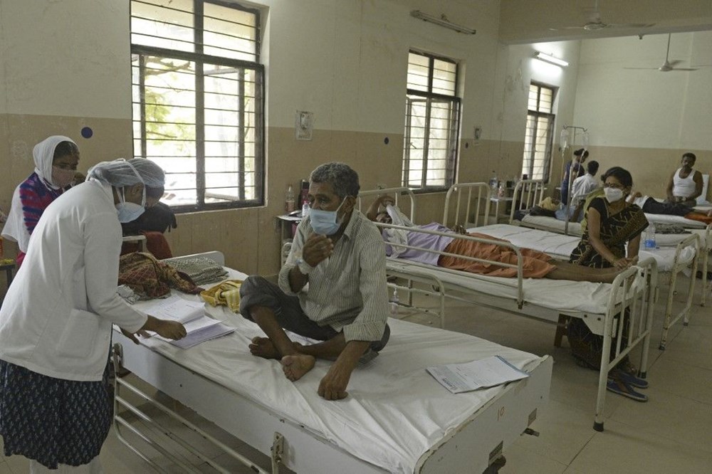Hindistan'ı Covid-19’un ardından kara mantar vurdu: Doktorlar binlerce kişinin gözünü çıkardı - 2