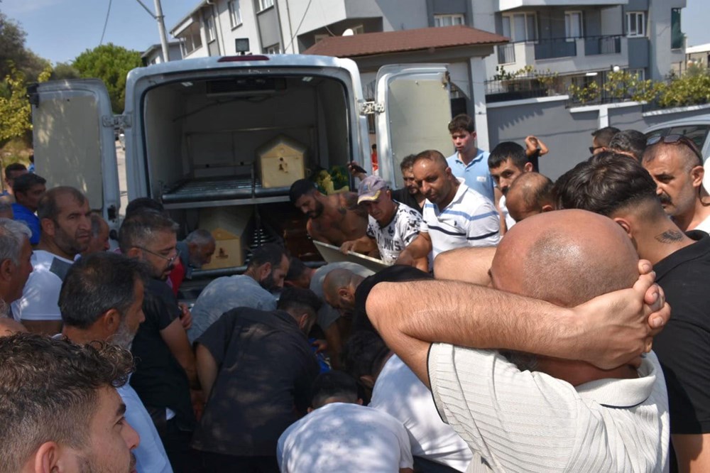 İzmir’deki baba katliamında 3 kardeşe veda: “Hangi birinizeyanayım?” - 2